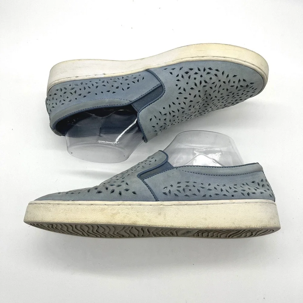 Vionic Perforated Slip On Sneakers Women's‎ Size 9 Blue Leather Cutout